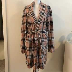 100% authentic Burberry Robe Amazing condition